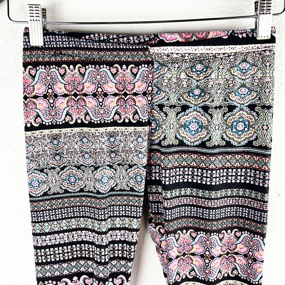 1ST KISS | 🌷Colorful Mandala Striped Boho Print Leggings GIRLS 14 / 16 - Picture 3 of 5